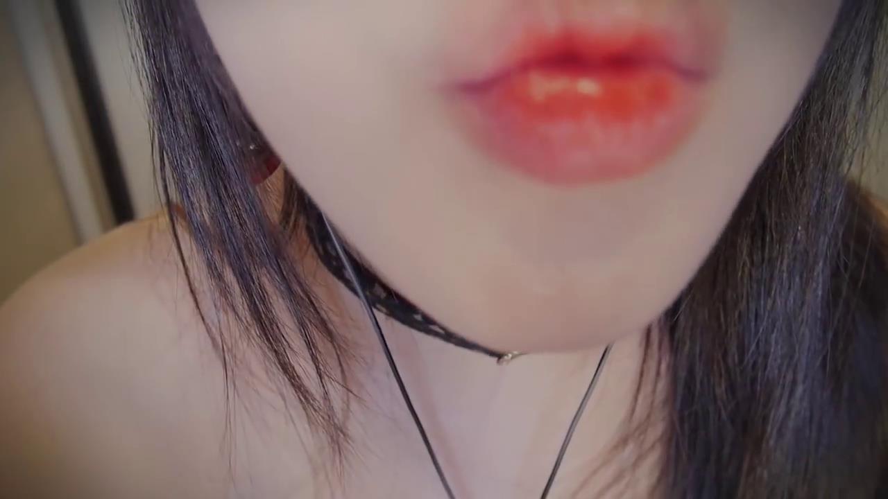 ASMR CANDY EATING & Lips ?[00-25-49][20200813-203509480].jpg