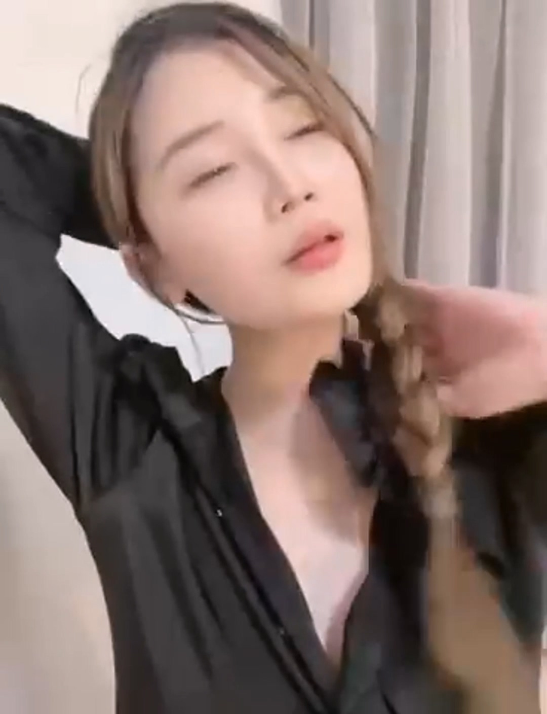 小太阳贼大 定制 露脸.mp4_20250412_194111.421.jpg